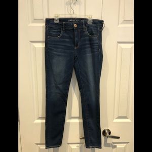 American Eagle Jeans Hi-Rise (Size 8)